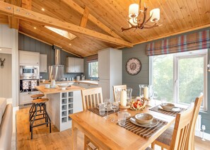 Dining - 1 bedroom accommodation in Lauder (Lauder)