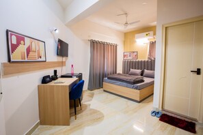Asrama Umum Comfort | Seprai premium, meja kerja, Wi-Fi gratis, dan seprai linen