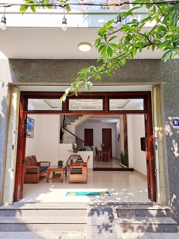 تفاصيل الفندق من الخارج