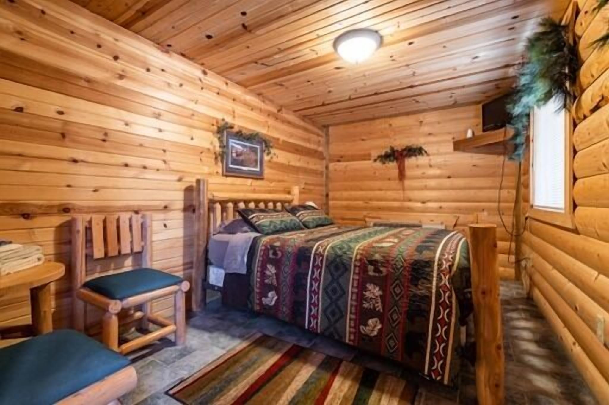 Shared bunkhouse with individual private rooms with separate toilets and showers for men and women