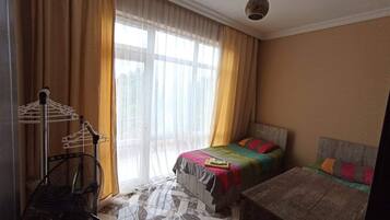 4 bedrooms, WiFi, bed sheets