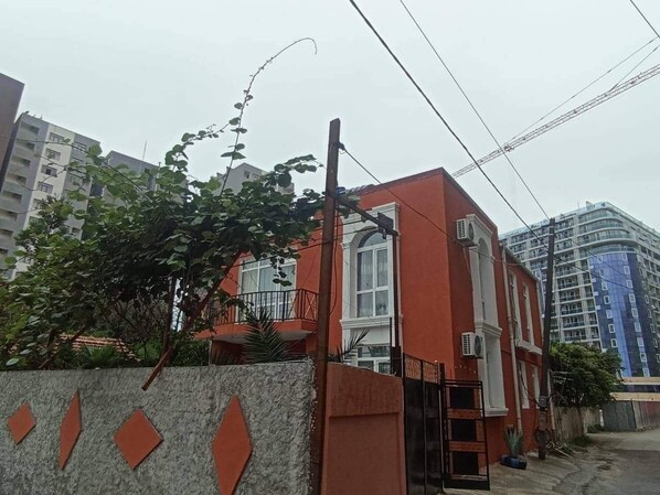 Exterior - prity home (ბათუმი)