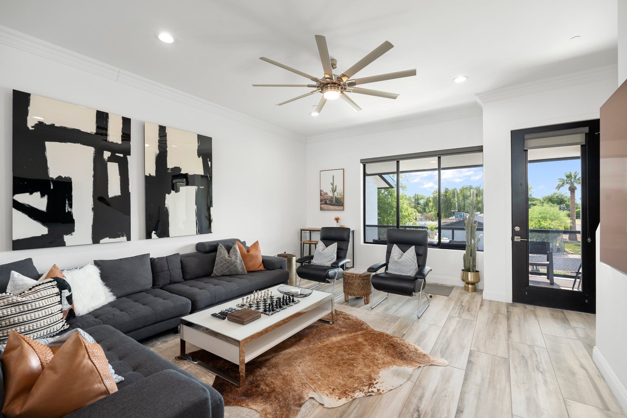 The Desert Standard: Stylish Modern Oasis in Scottsdale, Walk to Old Town