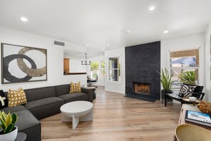 Interior - Designer Oasis Minutes from Scottsdale Events, Heated Pool,Hot Tub ,Sleeps 8 (Scottsdale)