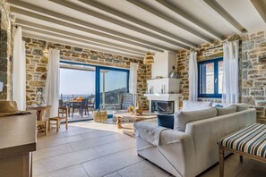 House | 4 bedrooms, soundproofing, Internet