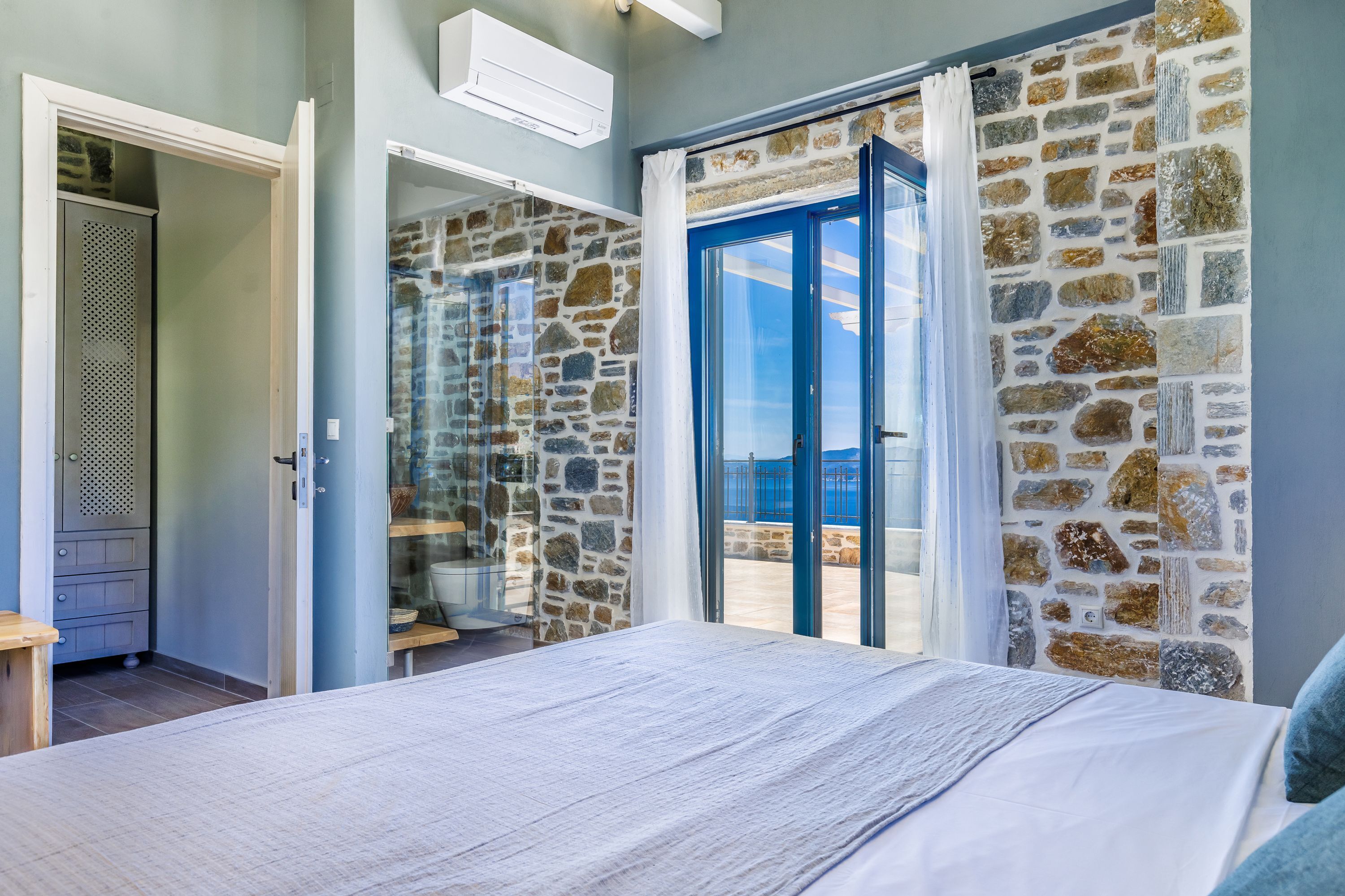 Villa | 4 bedrooms, Internet