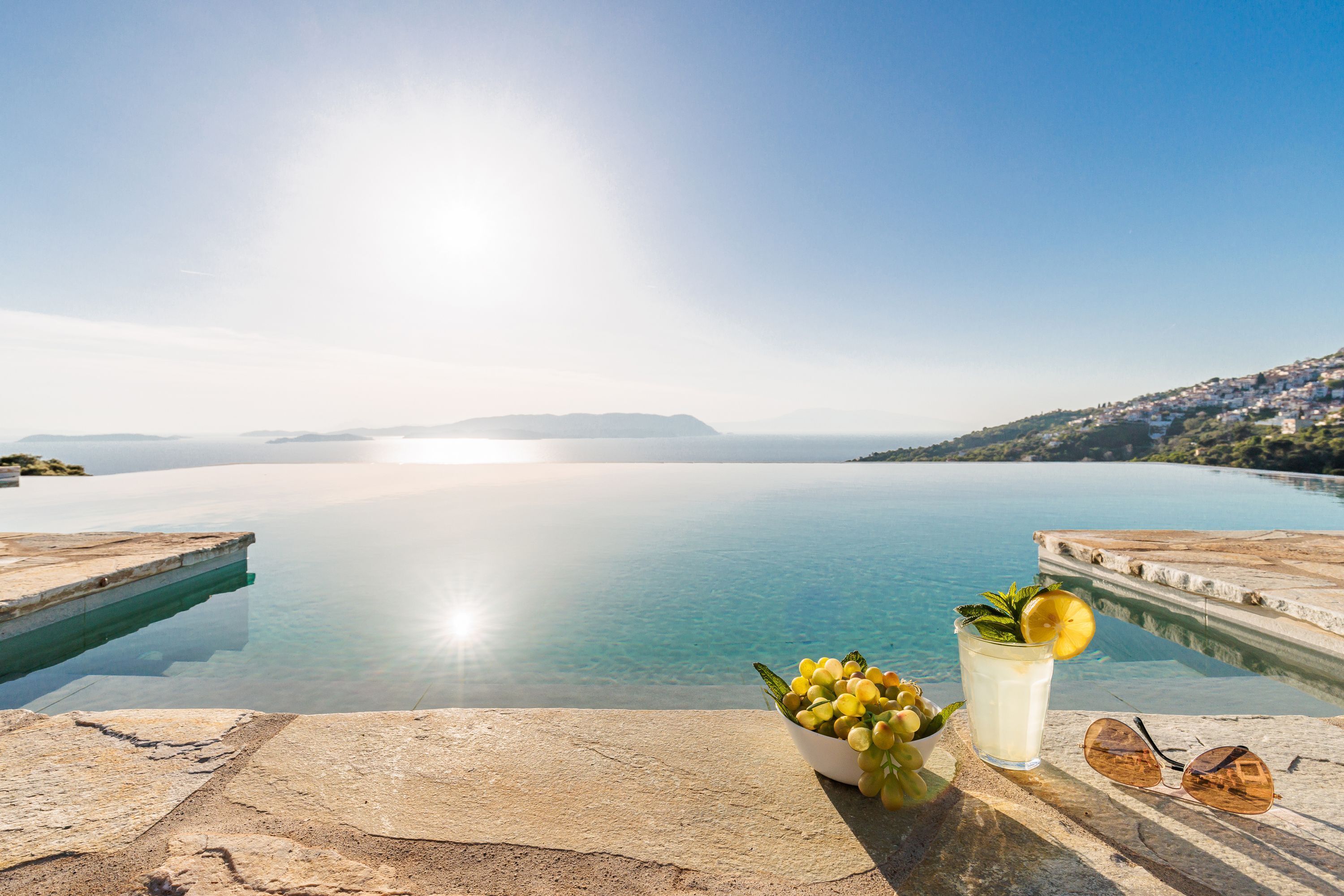 Villa | 5 bedrooms, soundproofing, Internet