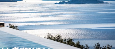 Villa | 5 bedrooms, soundproofing, Internet