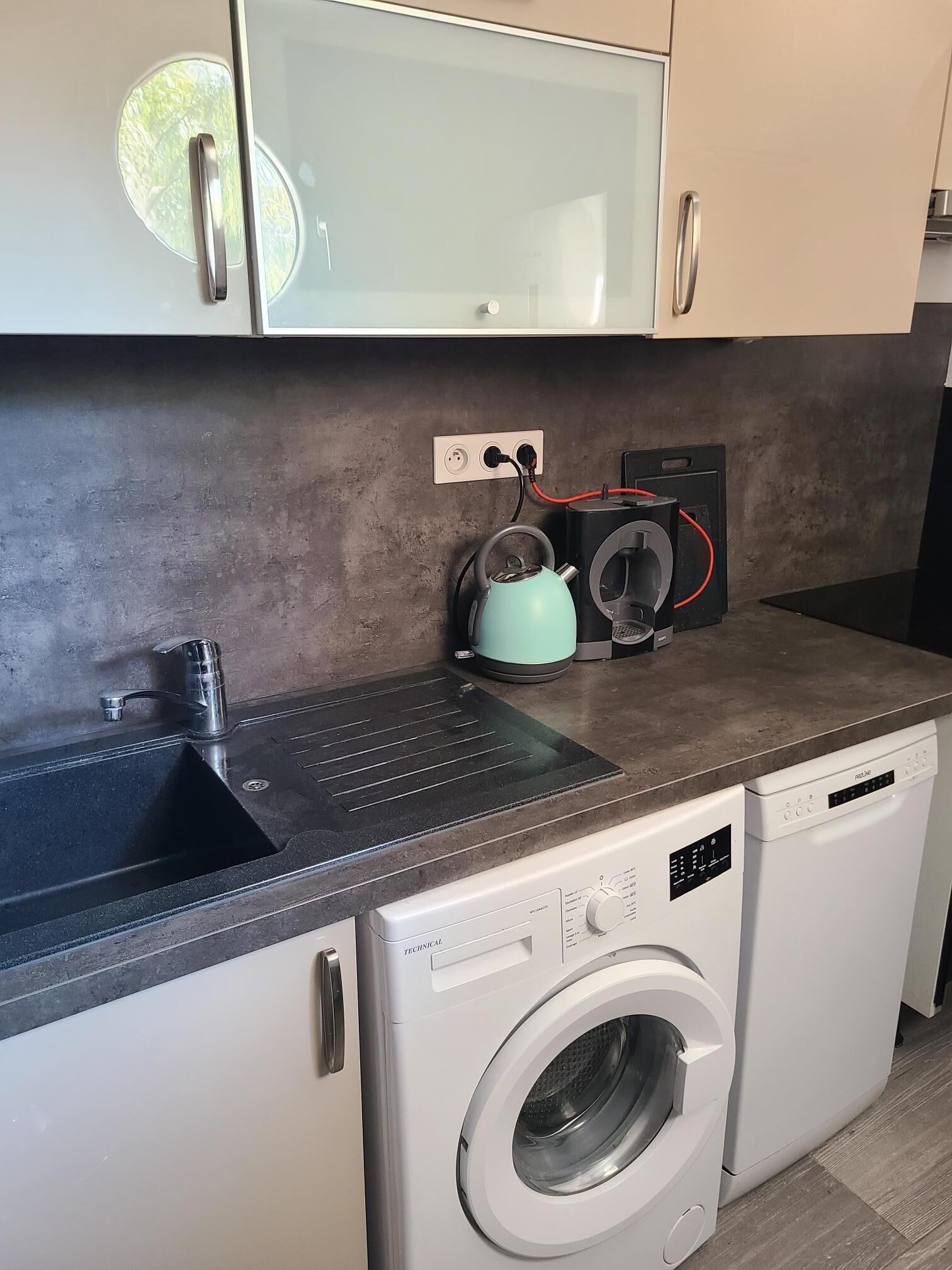 Appartement Dans une Résidence ART Deco!! au Bord de la Plage