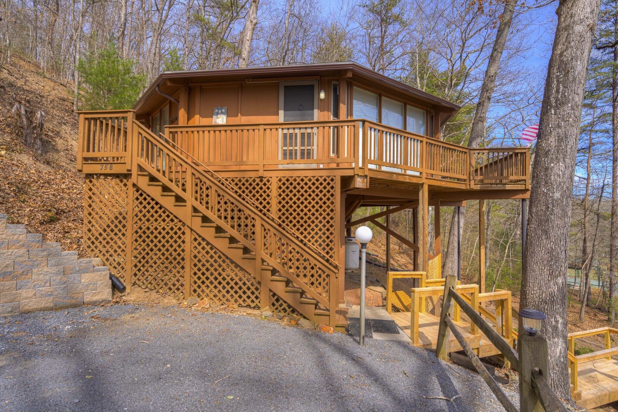 Special Greenbrier accommodations included with rentals of 3+ nights, inquire for more information