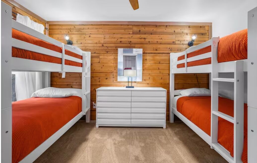 Private Luxury Mountain Home with mountain/lake views, game room and hot tub