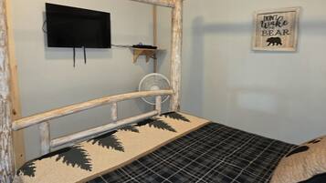 3 bedrooms, bed sheets