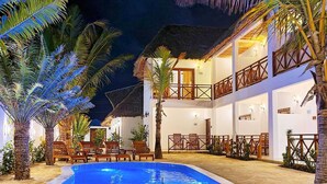 15 outdoor pools - Karibu beach resort  (Pongwe)