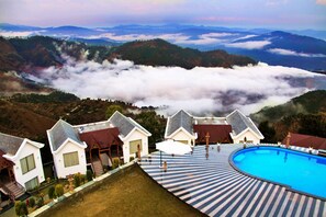Outdoor pool - Vatsyayana Resorts (Salt)
