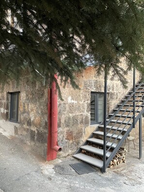 숙박 시설 구내