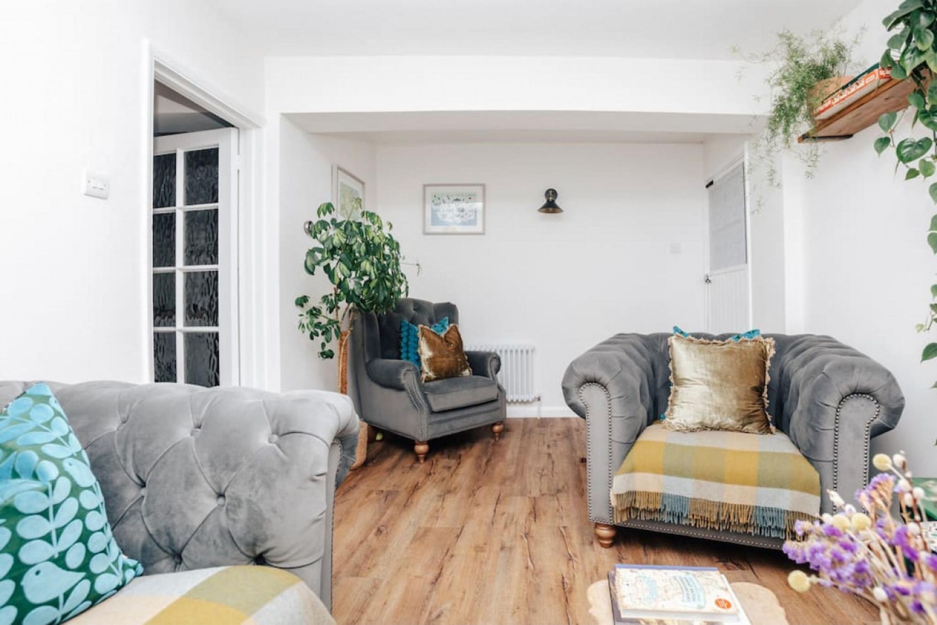 3 habitaciones y escritorio 