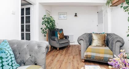 The Poppies - From 150 Per Night