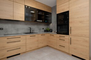 Fridge, microwave, oven, stovetop - Spadochroniarzy 8 | Beautiful Apartment | SPA (Dziwnów)