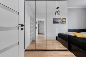 1 chambre, fer et planche à repasser, Wi-Fi, literie fournie