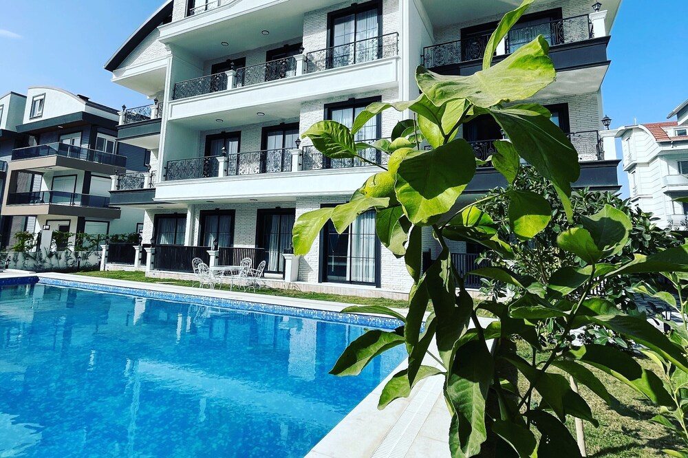 Via Pardi Apart Hotel