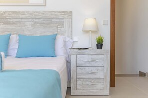 4 bedrooms, in-room safe, iron/ironing board, free WiFi