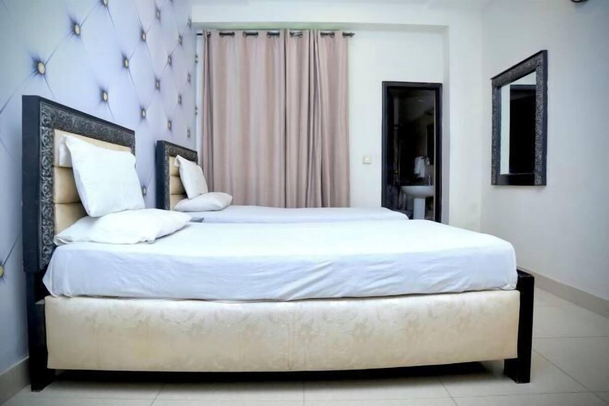 Free WiFi, bed sheets