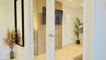 Comfort House, 3 Bedrooms, Accessible, Garden View | 3 bedrooms, premium bedding, memory-foam beds, individually decorated