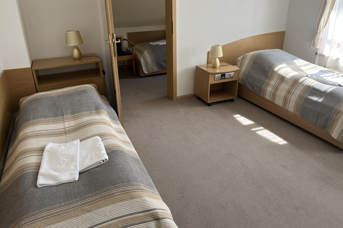 Wifi gratis y ropa de cama