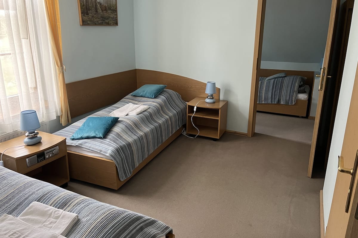 Wifi gratis y ropa de cama
