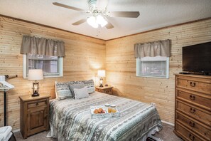 Studio (2 Bedrooms) | Property amenity - The Elk Meadow Cozy Cabin by Ruidoso Vacation Rentals (Ruidoso)