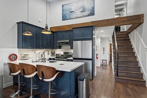 Fridge, microwave, oven, stovetop - Chic Condo | Rec Access, Gondola Views, Near Trails, Village & Lake Tahoe (Truckee)