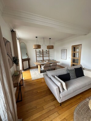 Smart TV, music library, video library, stereo - Appartement Enghien-les-bains (Enghien-les-Bains)