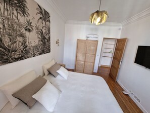 1 bedroom, desk, iron/ironing board, free WiFi