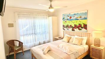 3 bedrooms, free WiFi, bed sheets