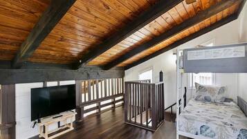 House (3 Bedrooms) | Property amenity