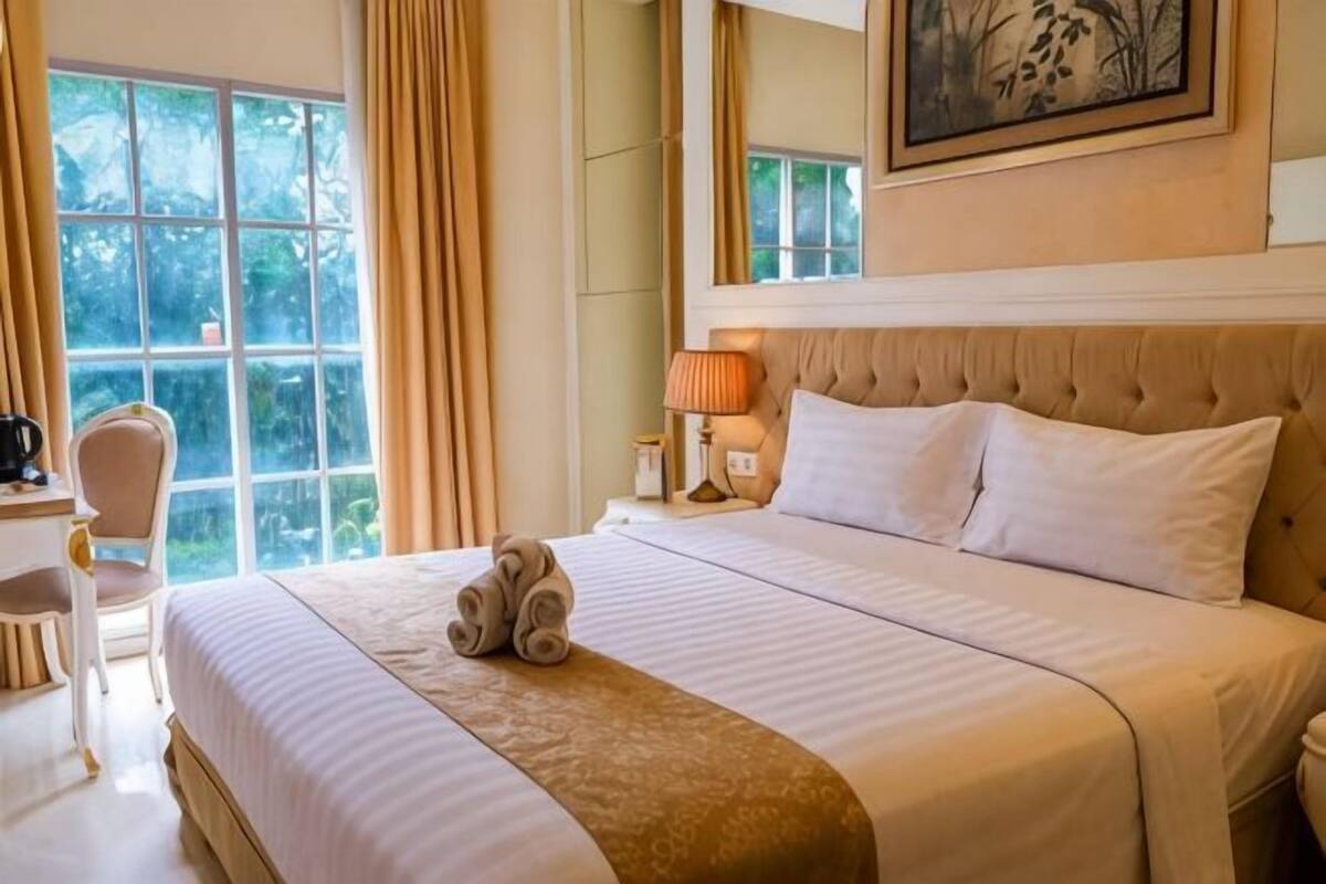 Ropa de cama de alta calidad y escritorio 