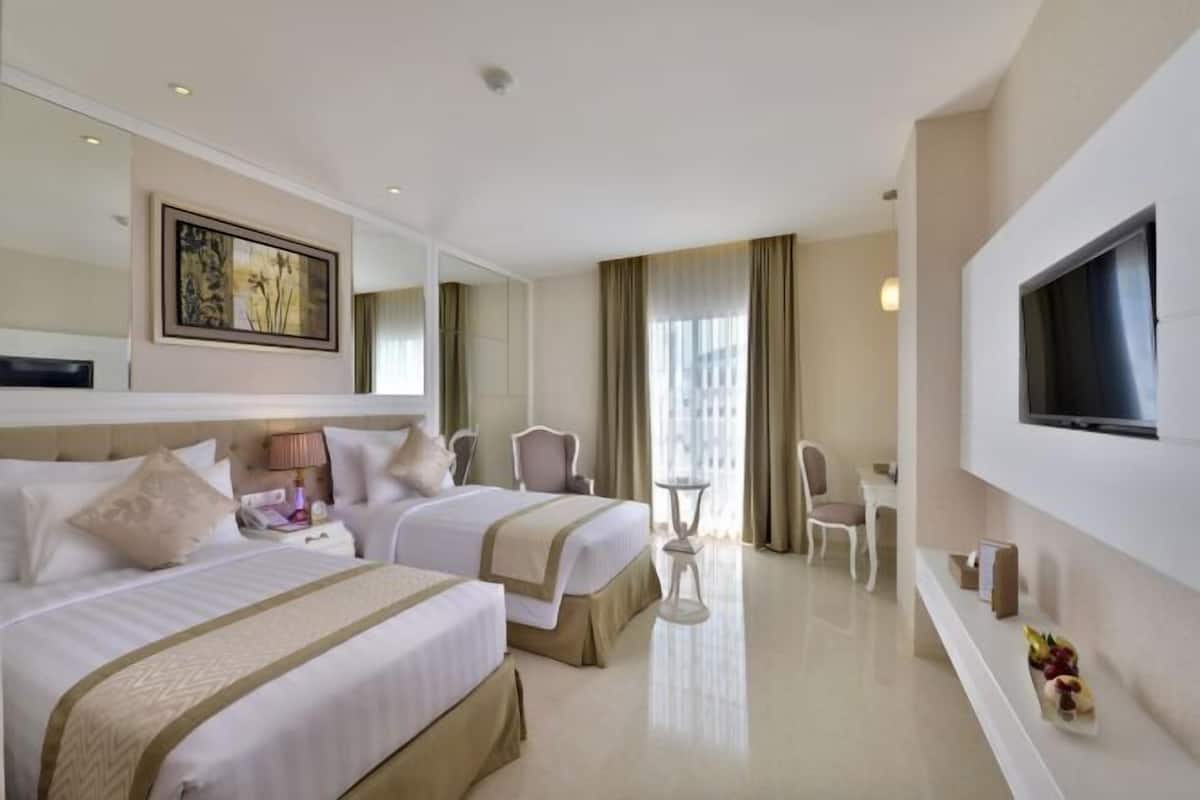Premium bedding, desk, iron/ironing board (on request), WiFi (free)