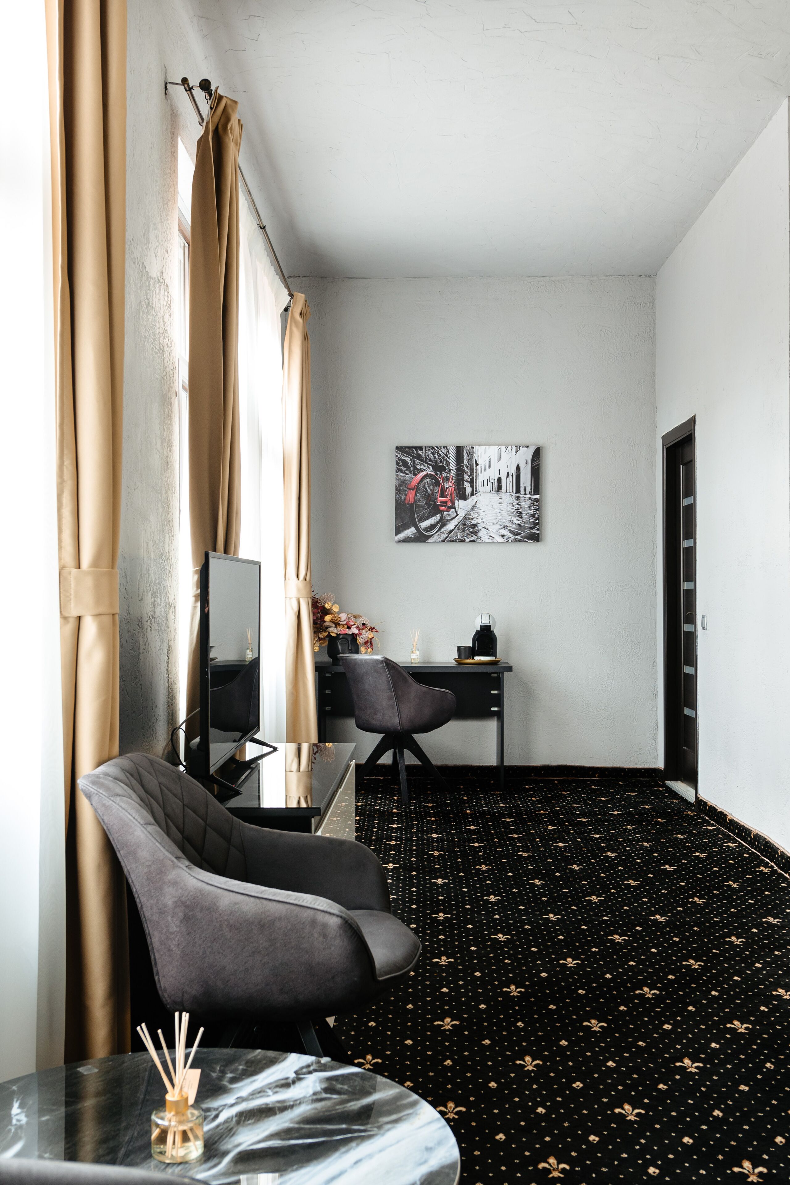 Photo - Palace Bulevard Inn