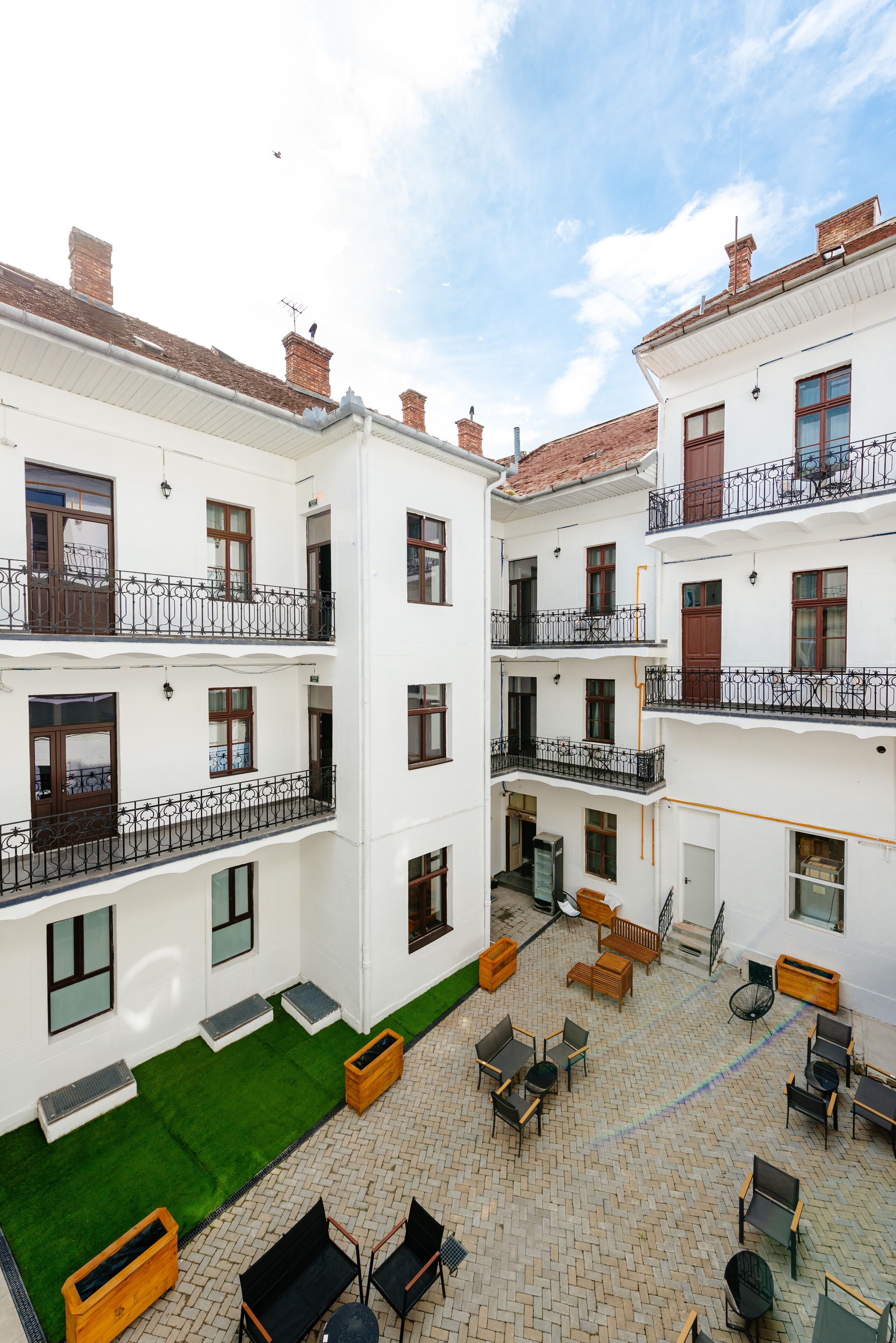 Photo - Palace Bulevard Inn