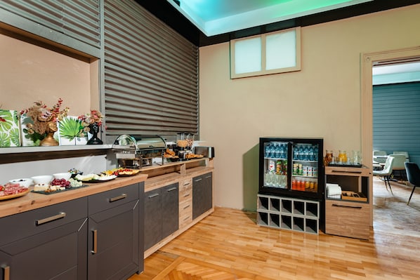 Ilmainen päivittäinen buffetaamiainen