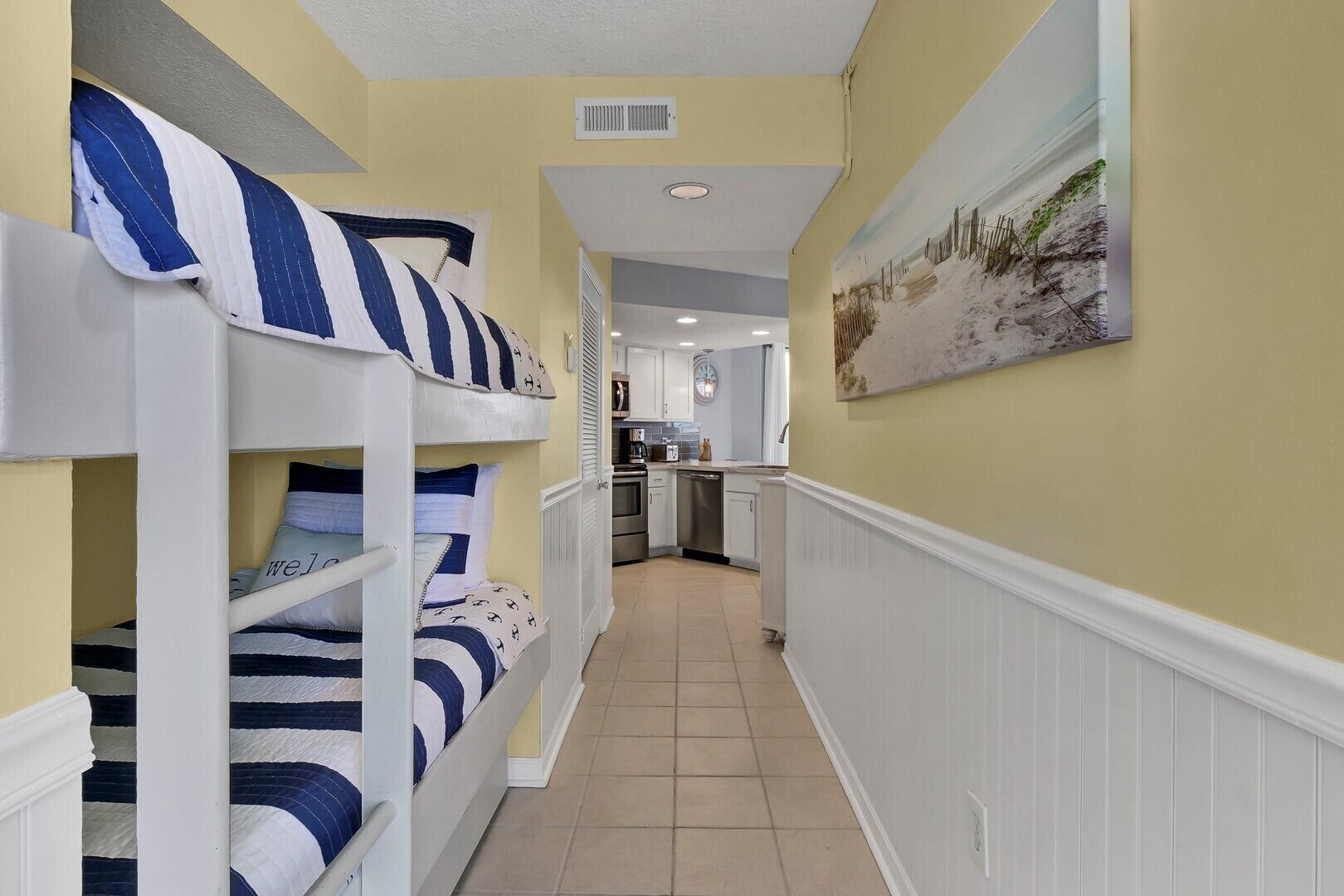 Adorable one bedroom oceanfront condo