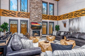 المنشأة من الداخل