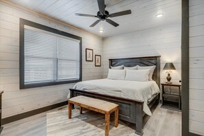 6 quartos, Wi-Fi de cortesia, roupa de cama