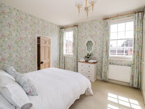 2 habitaciones, decoración personalizada y muebles diferentes 