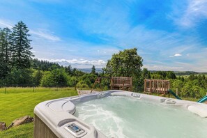 Bain à remous extérieur
