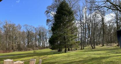Oakwoods House - a house that sleeps 10 guests in 4 bedrooms
