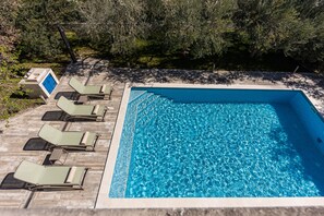 季節性室外游泳池