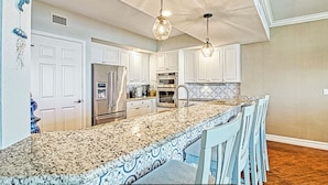 Microwave, oven, stovetop, dishwasher - Luxury Condo with stunning water views (Fort Myers)