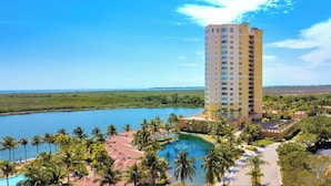 Exterior - Luxury Condo with stunning water views (Fort Myers)