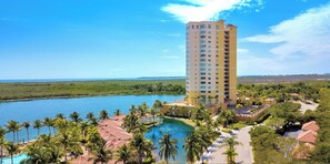 Exterior - Luxury Condo with stunning water views (Fort Myers)